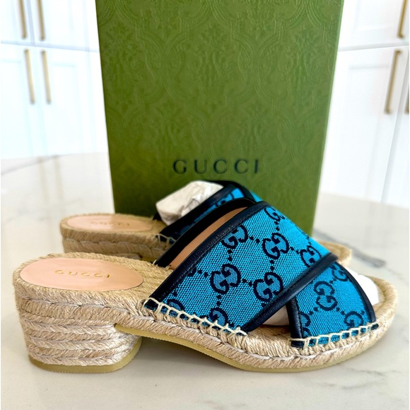 Gucci Multicolor GG Supreme Espadrille Sandals - Picture 4 of 10